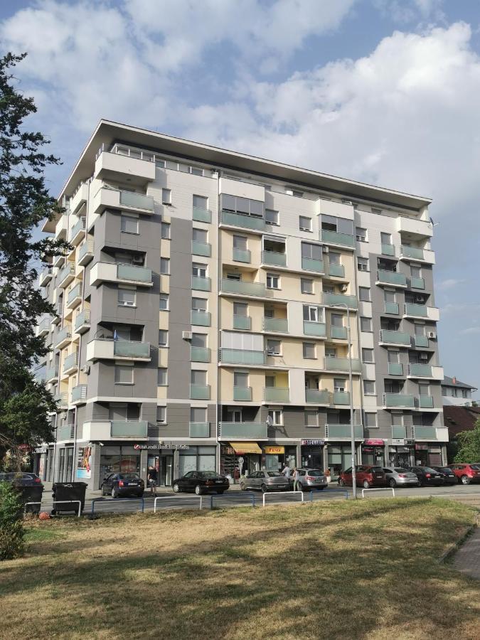 Apartman Bella Lejlighed Doboj Eksteriør billede